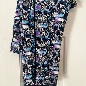 CVG Butterfly Skull Capri Leggings **RARE** 2XL